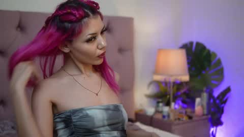  Carina  online show from April 2026 08:50:01 PM