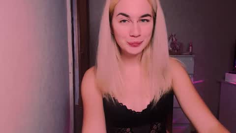 Carin online show from October 2025 08:24:02 PM