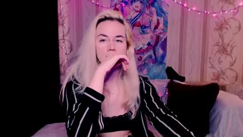 Snapshot of carinfox chatting on June 2026 08:06:01 AM Carin online show from June 2026 08:06:01 AM