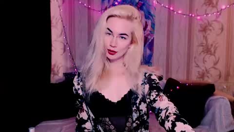 Snapshot of carinfox chatting on June 2026 06:49:01 AM Carin online show from June 2026 06:49:01 AM