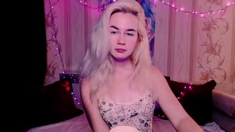 Snapshot of carinfox chatting on July 2026 04:36:01 PM Carin online show from July 2026 04:36:01 PM