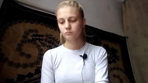 Kira online show from May 2026 05:01:02 AM