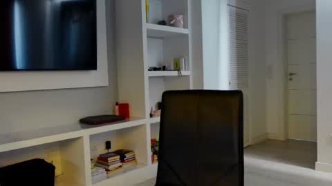 carla_secretary online show from June 2026 01:23:02 PM
