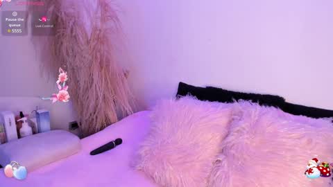 Snapshot of carla_wet18 chatting on December 2024 06:11:01 AM Carla Wet18 online show from December 2024 06:11:01 AM