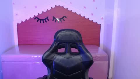 CARLYE   online show from February 2026 03:21:02 AM