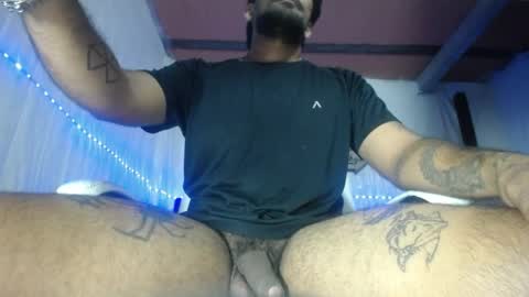 Snapshot of carlo_yates27 chatting on June 2026 11:16:01 PM carlo yates thx for help me to reach 100 thumps up online show from June 2026 11:16:01 PM
