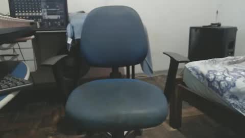 Snapshot of carlos2557 chatting on February 2026 09:22:01 PM carlos online show from February 2026 09:22:01 PM