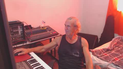 Snapshot of carlos2557 chatting on February 2026 12:59:02 PM carlos online show from February 2026 12:59:02 PM