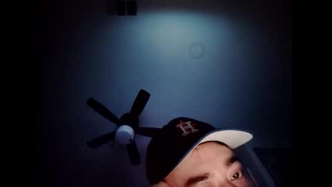 Snapshot of carloscastro9960 chatting on March 2026 07:14:02 AM Los99602521 online show from March 2026 07:14:02 AM