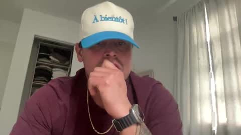 Snapshot of carlosportillo2186 chatting on April 2026 10:43:01 PM carlosportillo2186 online show from April 2026 10:43:01 PM