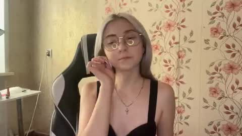 Snapshot of carmenlavelli chatting on July 2026 11:23:01 AM Elina online show from July 2026 11:23:01 AM