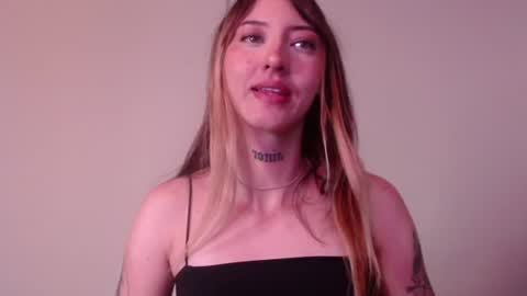 Snapshot of carmennrusso chatting on July 2026 09:19:02 PM carmennrusso online show from July 2026 09:19:02 PM