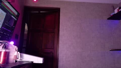 Snapshot of carmiilla chatting on April 2026 12:10:01 AM carmiilla online show from April 2026 12:10:01 AM