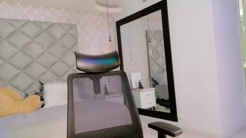 caro_adams1 online show from February 2026 11:04:02 AM