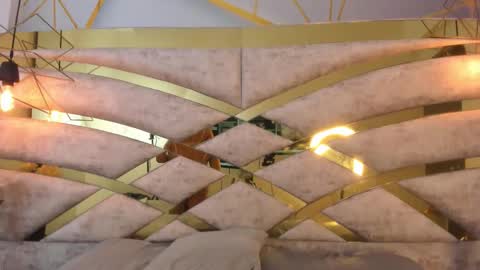 caro_giraldo_ online show from October 2025 11:23:02 AM