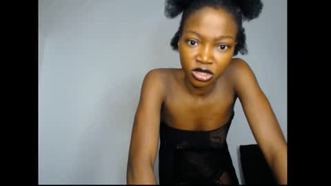 Snapshot of carobaby8 chatting on June 2026 04:00:02 AM caroline online show from June 2026 04:00:02 AM