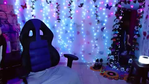 Snapshot of carol20_1994 chatting on November 2025 02:47:02 AM Carolina online show from November 2025 02:47:02 AM