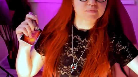 Snapshot of carol_carmen chatting on December 2025 12:19:01 AM Carol online show from December 2025 12:19:01 AM