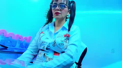 Snapshot of carol_miss2 chatting on October 2025 10:43:02 AM CAROL online show from October 2025 10:43:02 AM