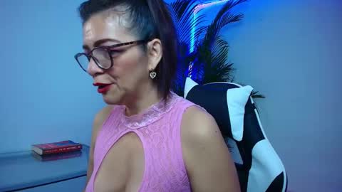 Snapshot of carol_miss2 chatting on October 2025 11:28:02 AM CAROL online show from October 2025 11:28:02 AM