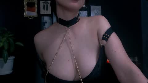 Snapshot of carolaird_25 chatting on November 2025 09:47:02 PM carolaird online show from November 2025 09:47:02 PM