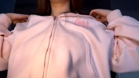 Snapshot of carolecronan chatting on February 2026 06:12:01 AM Lisa online show from February 2026 06:12:01 AM