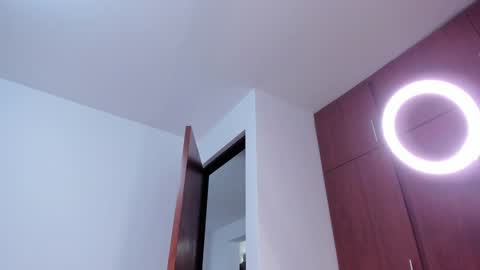 Caroline online show from December 2024 06:24:02 PM