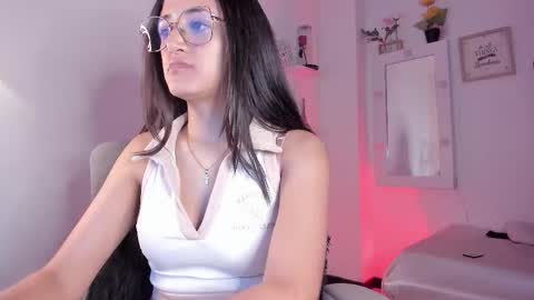 Caroline online show from October 2025 12:09:02 AM