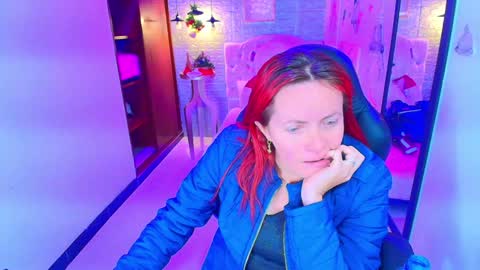 Carolin  online show from December 2024 06:04:01 AM