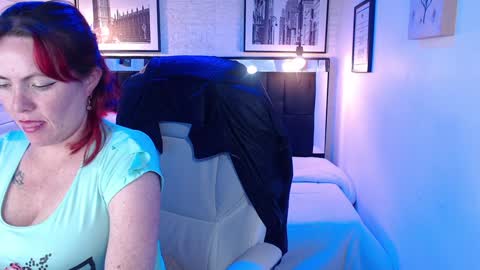 Carolin  online show from December 2024 02:10:01 AM