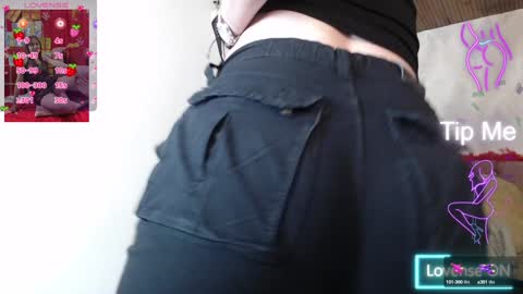 Carolin  online show from January 2025 03:42:01 AM