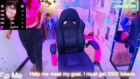 Carolin  online show from January 2025 09:27:01 AM