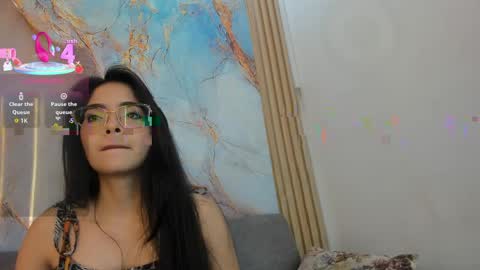 CAROLINA  online show from April 2026 10:29:02 PM