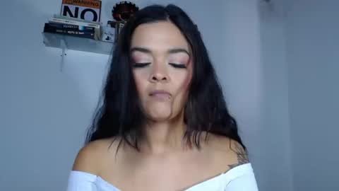 Snapshot of carolina_ml chatting on September 2025 03:22:02 PM CarolinaM online show from September 2025 03:22:02 PM