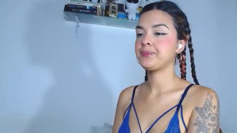 Snapshot of carolina_ml chatting on September 2025 01:38:01 PM CarolinaM online show from September 2025 01:38:01 PM