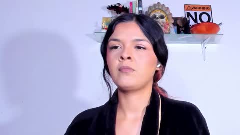 Snapshot of carolina_ml chatting on January 2026 03:28:01 PM CarolinaM online show from January 2026 03:28:01 PM