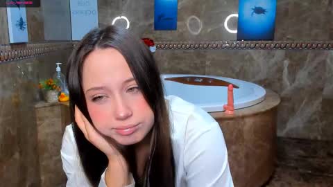 carolina_sky online show from December 2025 01:46:02 AM