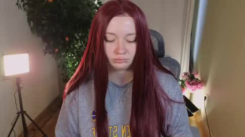 Snapshot of carolina_winter chatting on June 2026 06:36:02 AM Mira online show from June 2026 06:36:02 AM