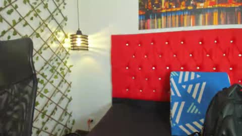 Carolina online show from September 2025 03:55:01 PM