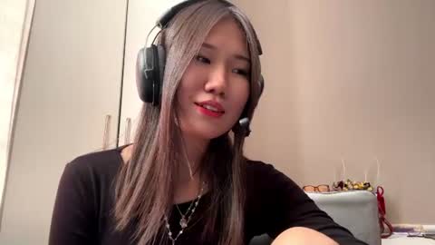 Snapshot of carolinadalegowski chatting on August 2026 10:47:02 AM LIl online show from August 2026 10:47:02 AM