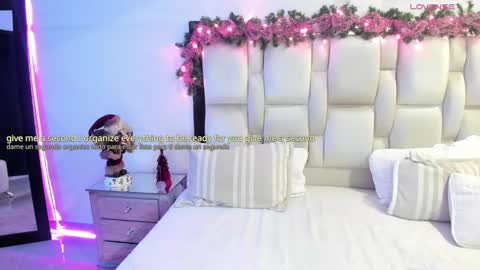 caroline online show from December 2024 12:08:01 AM