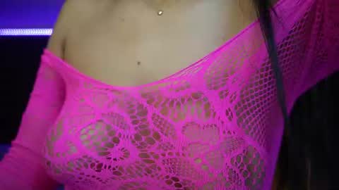 Snapshot of carolinapetra chatting on June 2026 04:44:01 AM Mellany online show from June 2026 04:44:01 AM