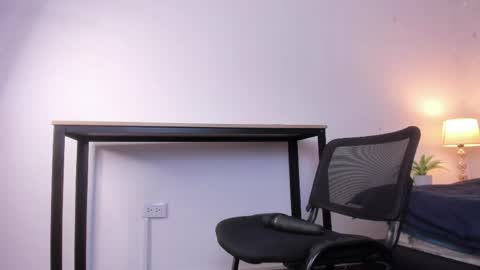  Caroline  online show from April 2026 11:27:01 AM