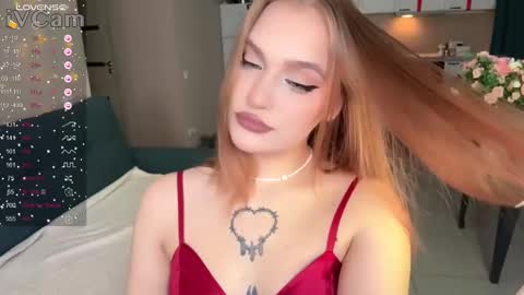 Caro online show from February 2025 08:26:02 PM