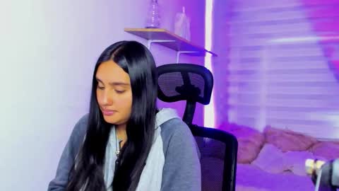 caroline_rodriguez_9 online show from January 2026 07:26:01 PM