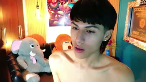 Snapshot of carolinejesh chatting on May 2026 11:59:01 AM carolinejesh online show from May 2026 11:59:01 AM