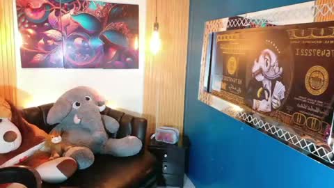 Snapshot of carolinejesh chatting on May 2026 05:10:02 PM carolinejesh online show from May 2026 05:10:02 PM