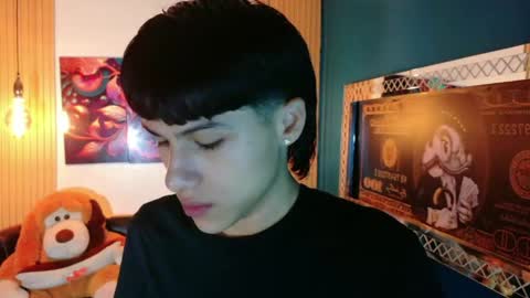 Snapshot of carolinejesh chatting on May 2026 12:03:02 PM carolinejesh online show from May 2026 12:03:02 PM