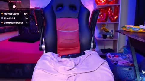 Caroline Scoth online show from March 2025 08:29:02 PM