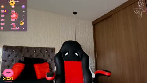 Caroline Scoth online show from September 2025 05:57:02 PM